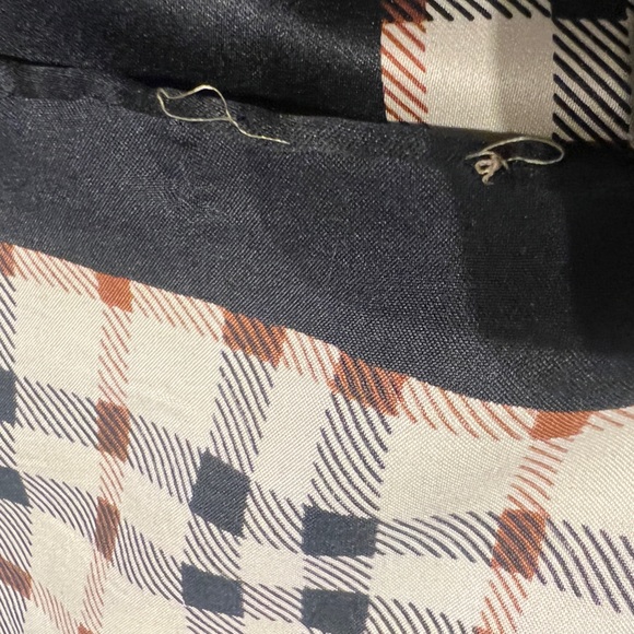 Burberry check black silk scarf - Picture 5 of 5